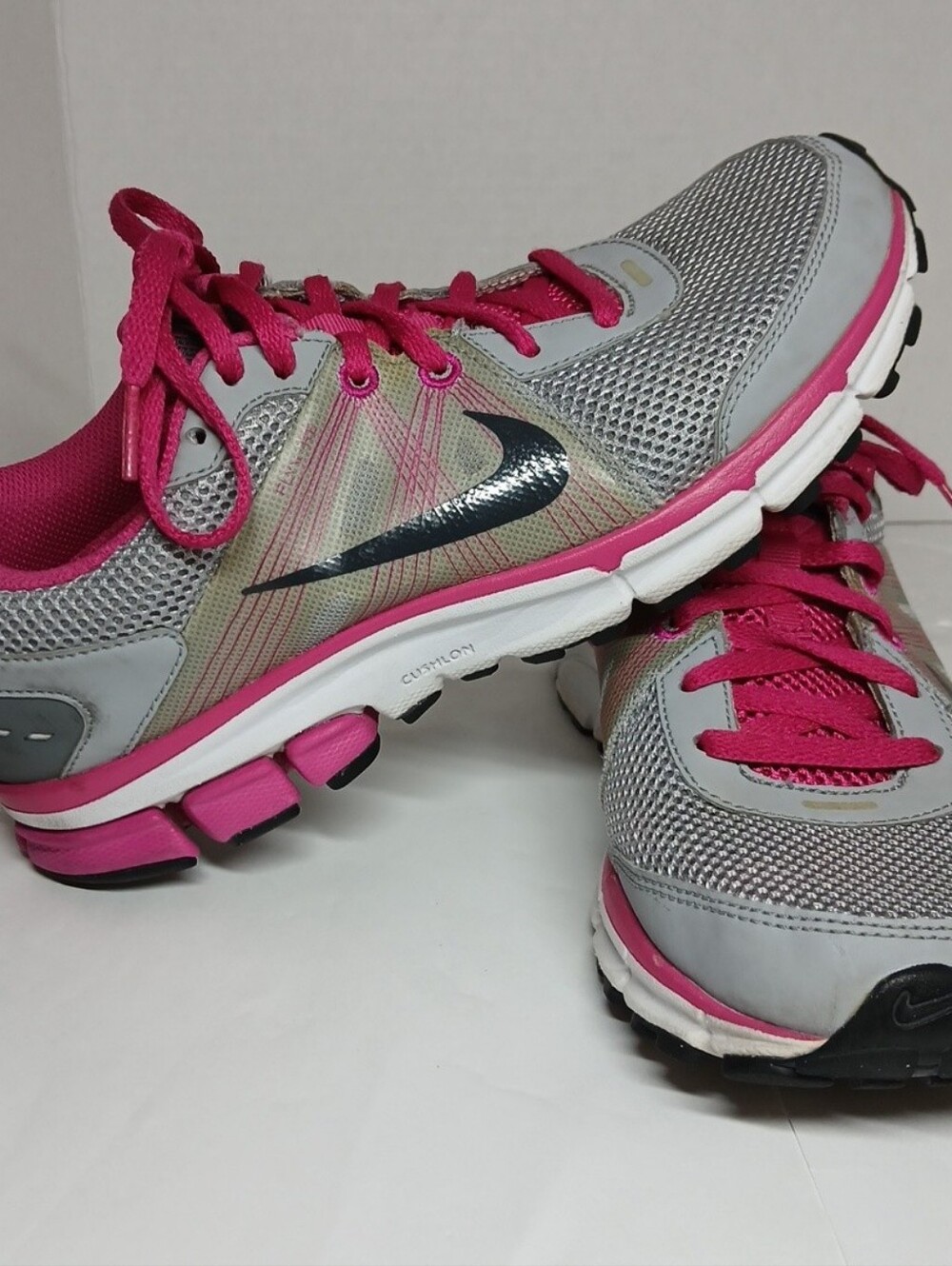 Nike Air Icarus Flywire Women's Size 7.5 Gray Pink Running Shoes 527521-006 OEM